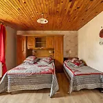 Guest house La Fermette Aubepines 3*