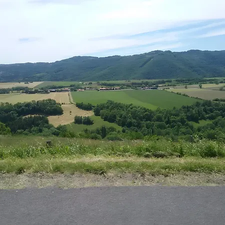 Affittacamere De La Fermette Aubepines 3*